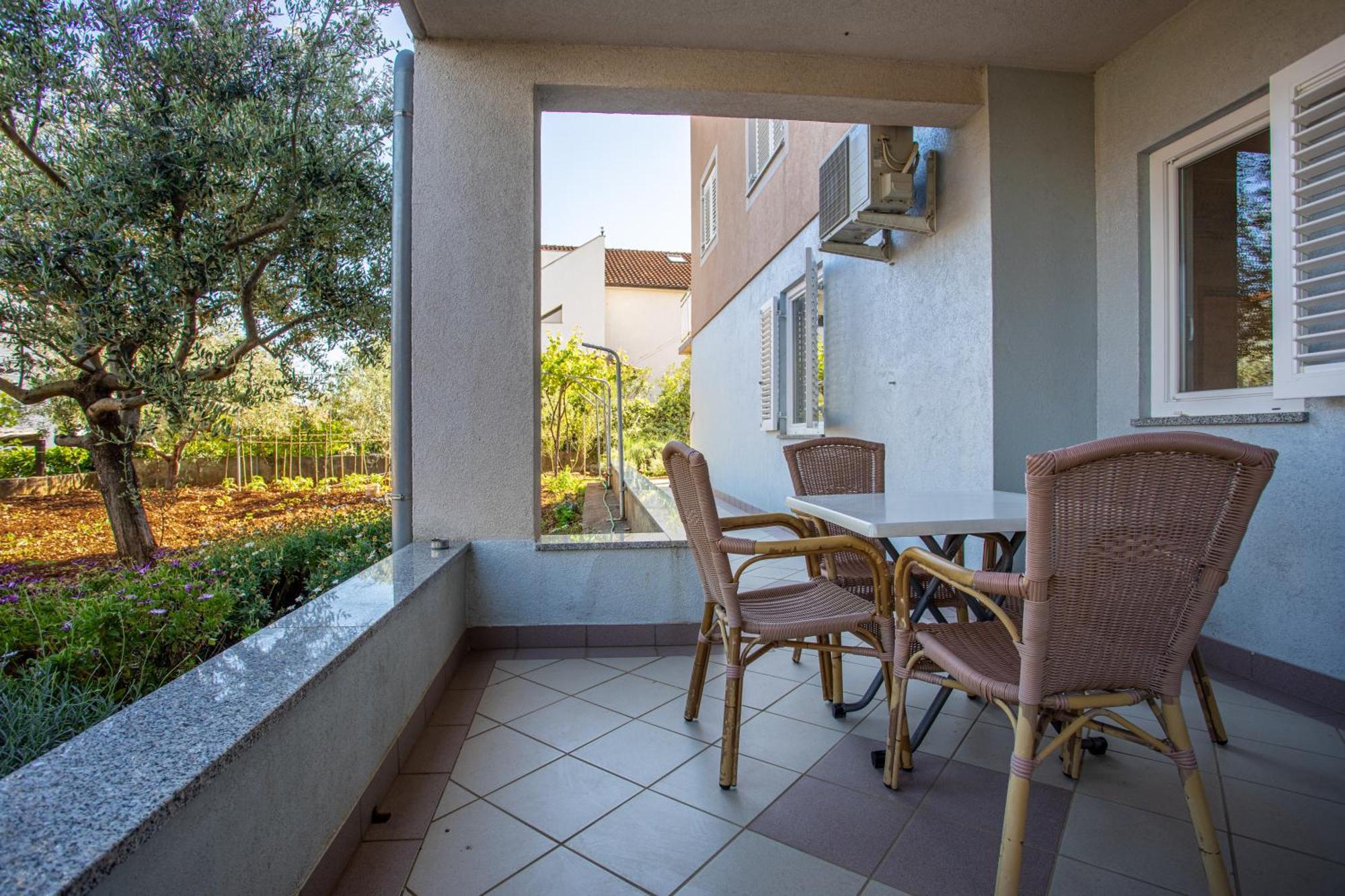 Apartments Villa Ana Krk Town Quarto foto